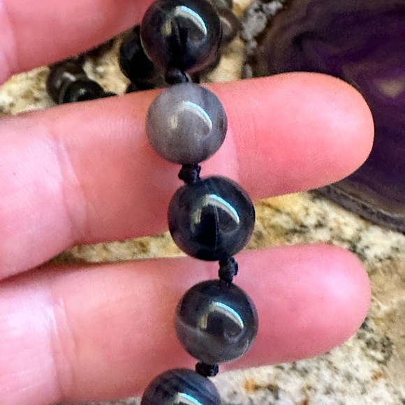 Natural Black Agate Stone Bead Necklace - Picture 3 of 10